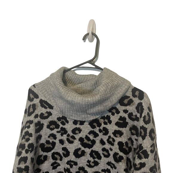 Jessica Simpson Women's Size Medium Snow Leopard Cowl Neck Sweater - Picture 2 of 8